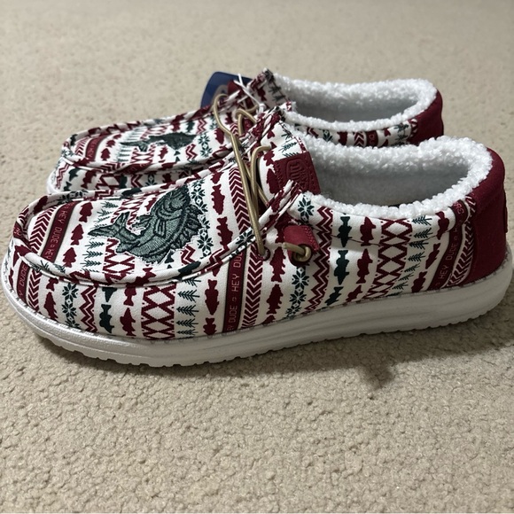 Hey Dude Mens 13 Wally Merry Fishmas Sweater Loafers Slip On Shoes Christmas NEW - Picture 1 of 10